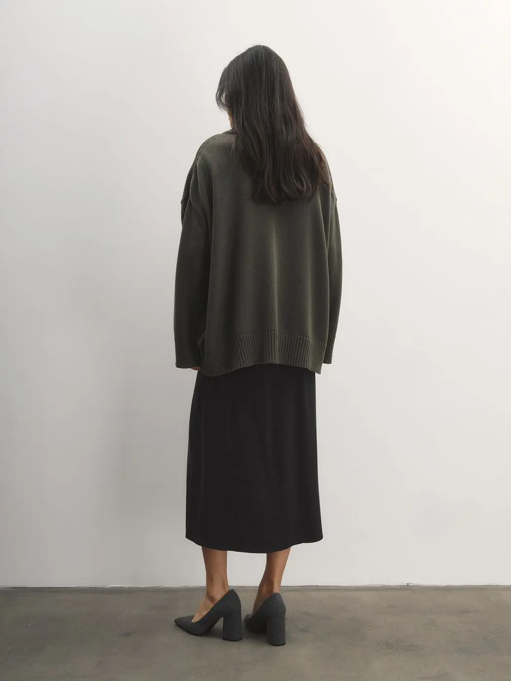 Свитер объемный с воротником-стойкой, хаки