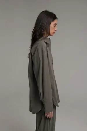 Костюм: рубашка + брюки, хаки Костюм: рубашка + брюки, хаки