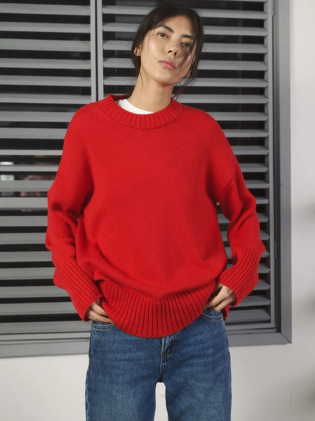 Джемпер объемный прямого кроя, красный