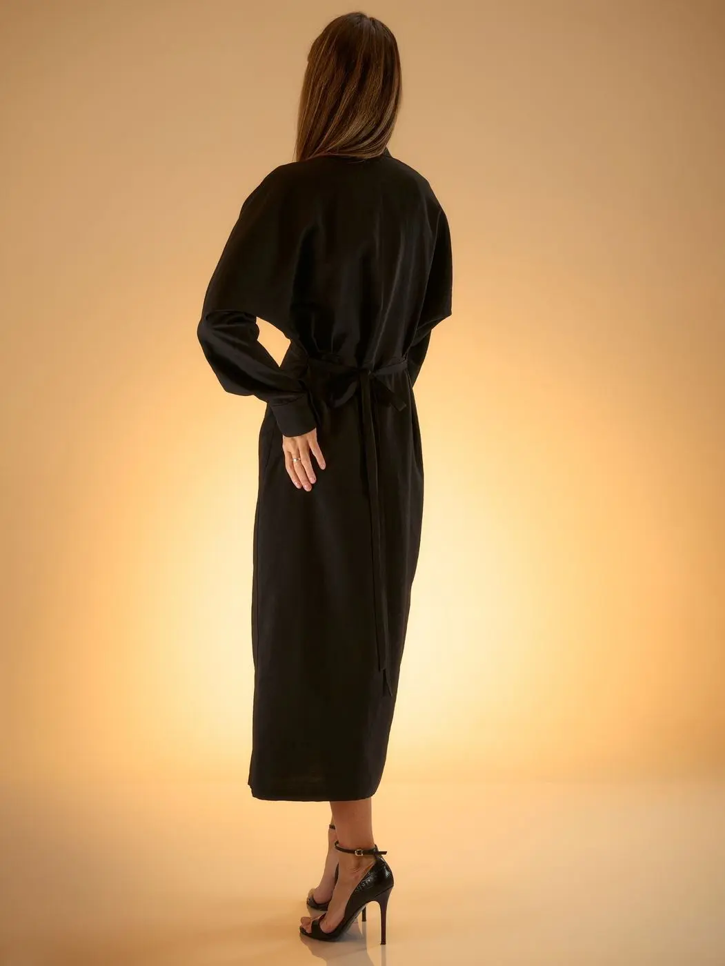 Платье-рубашка с защипами на талии, черный