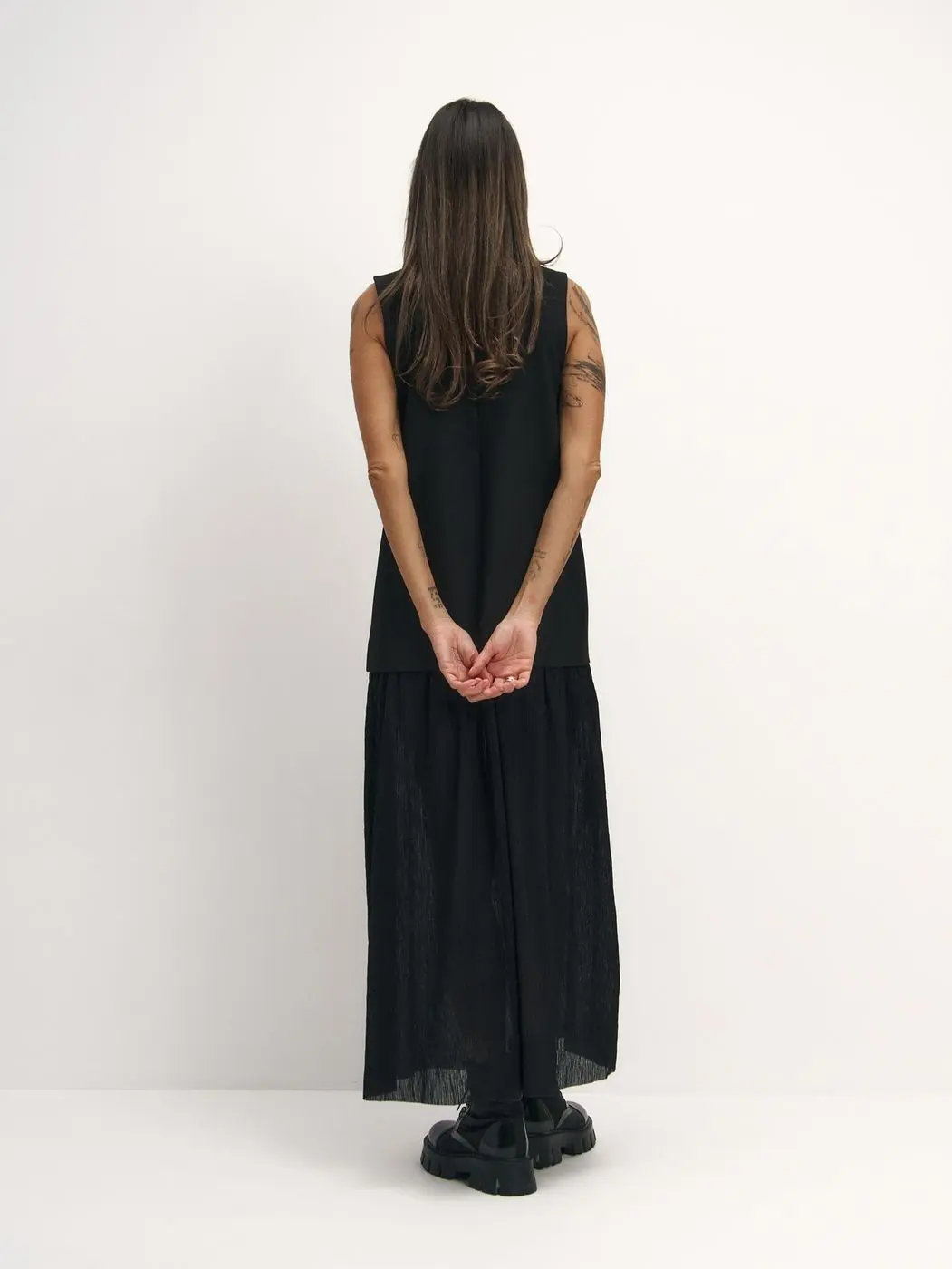 Платье макси с фактурной юбкой, черный