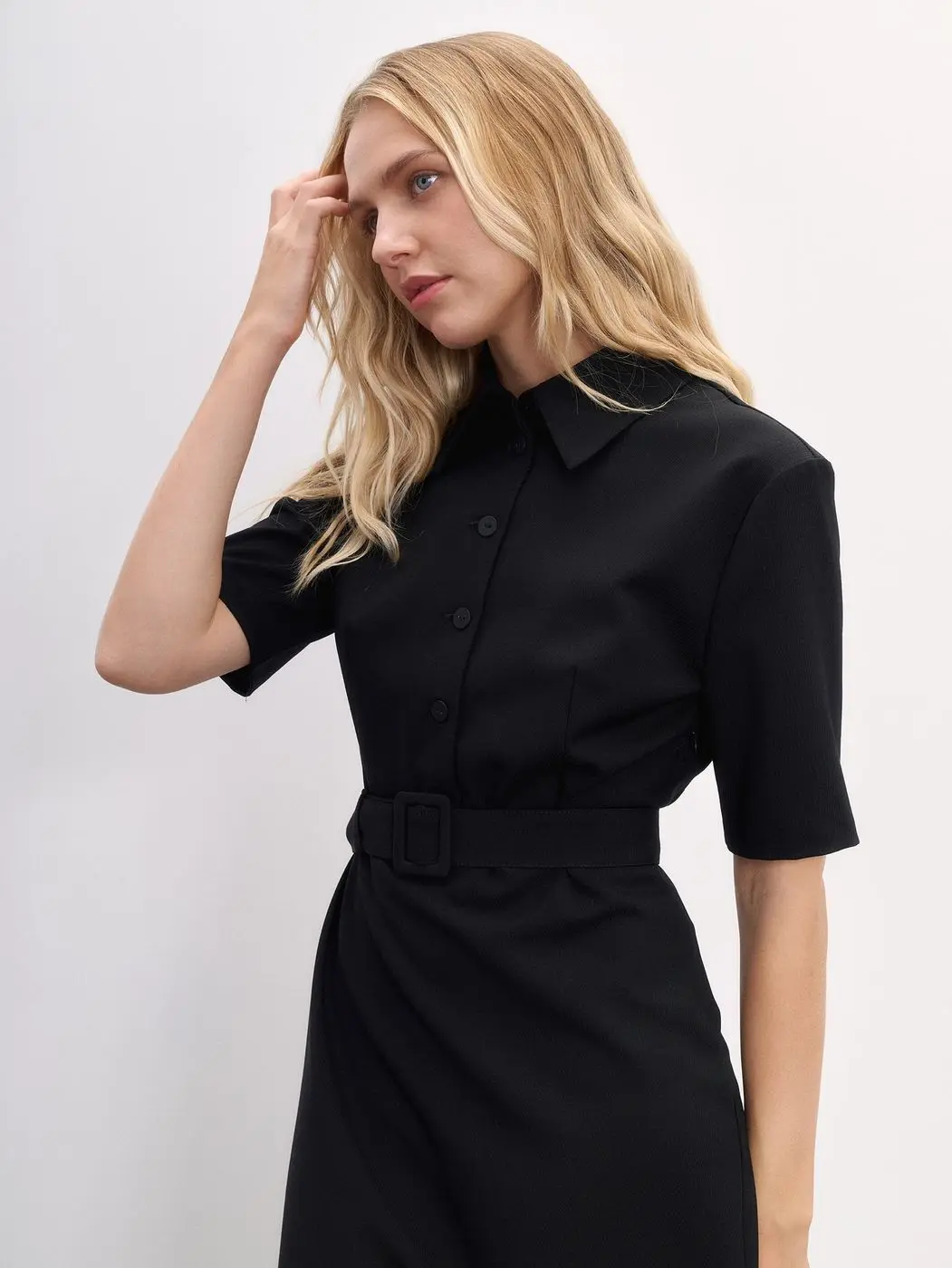 Платье миди с пуговицами на груди, черный