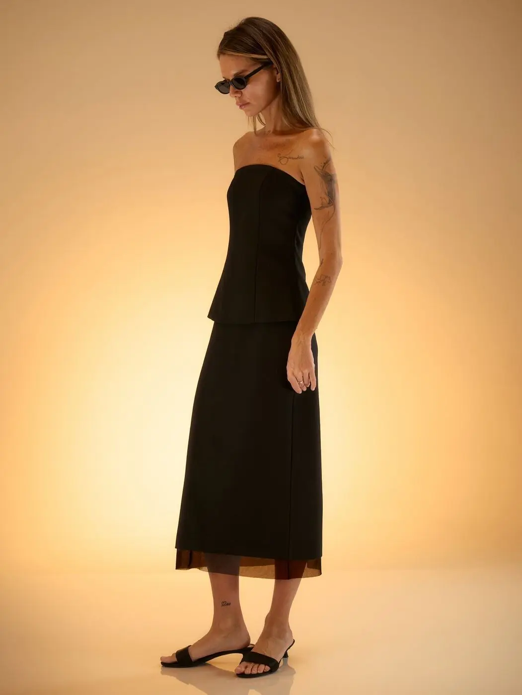 Корсет из фактурной ткани, черный