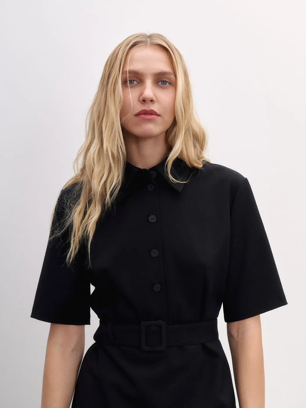 Платье миди с пуговицами на груди, черный