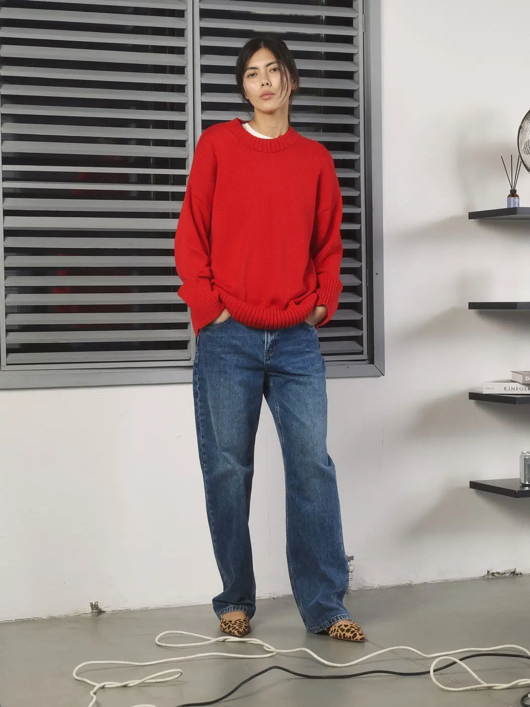 Джемпер объемный прямого кроя, красный