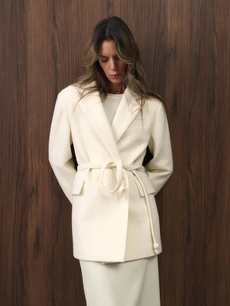Пальто-пиджак из фактурной шерсти, молочный