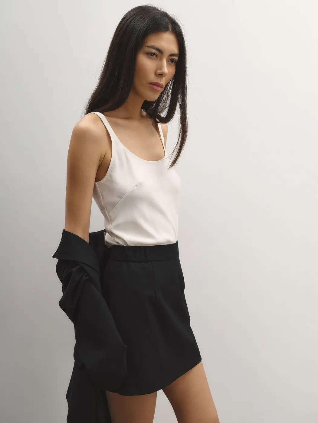 Топ полуприлегающего силуэта, молочный