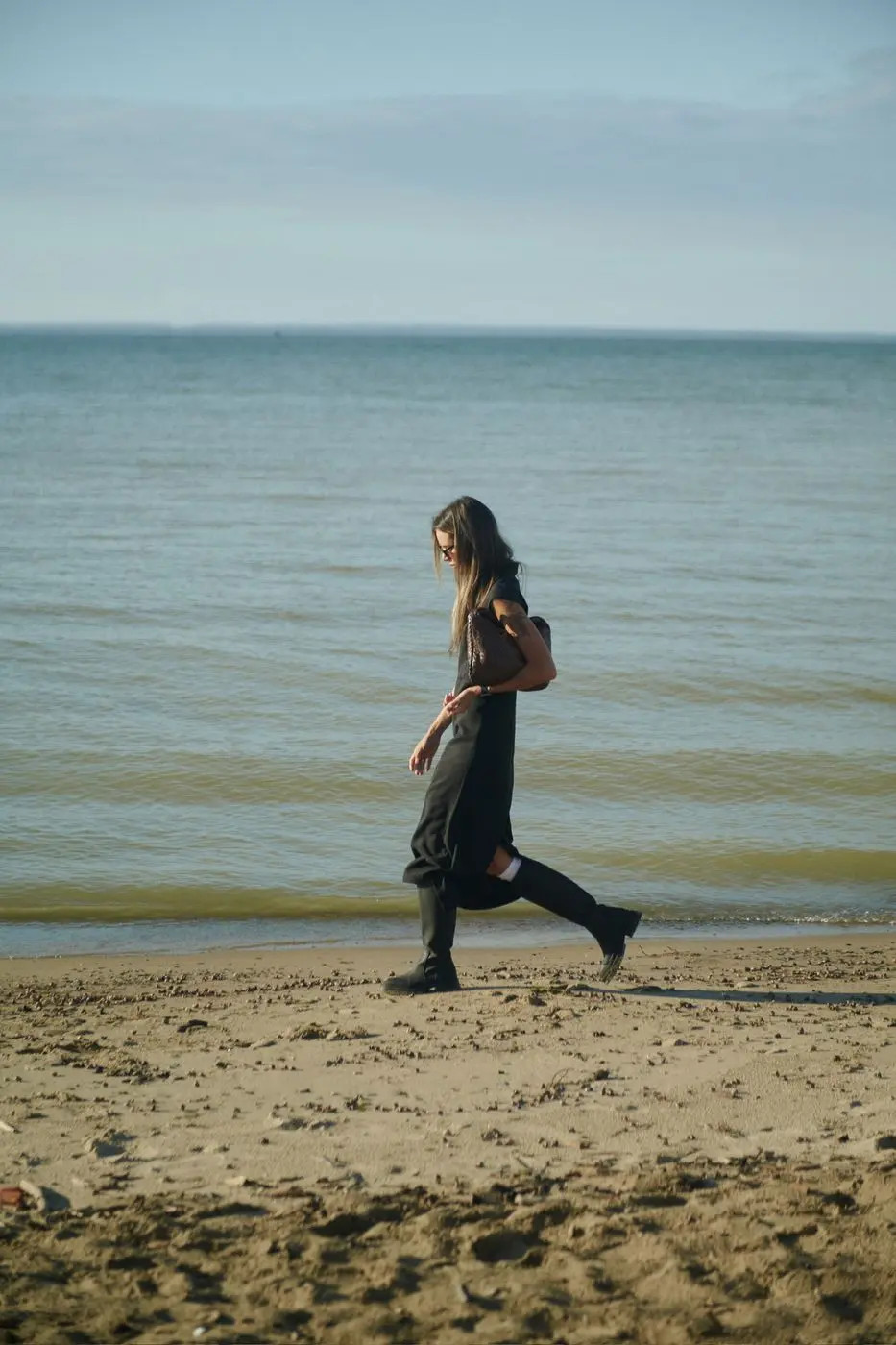 Платье миди с молнией на груди, черный