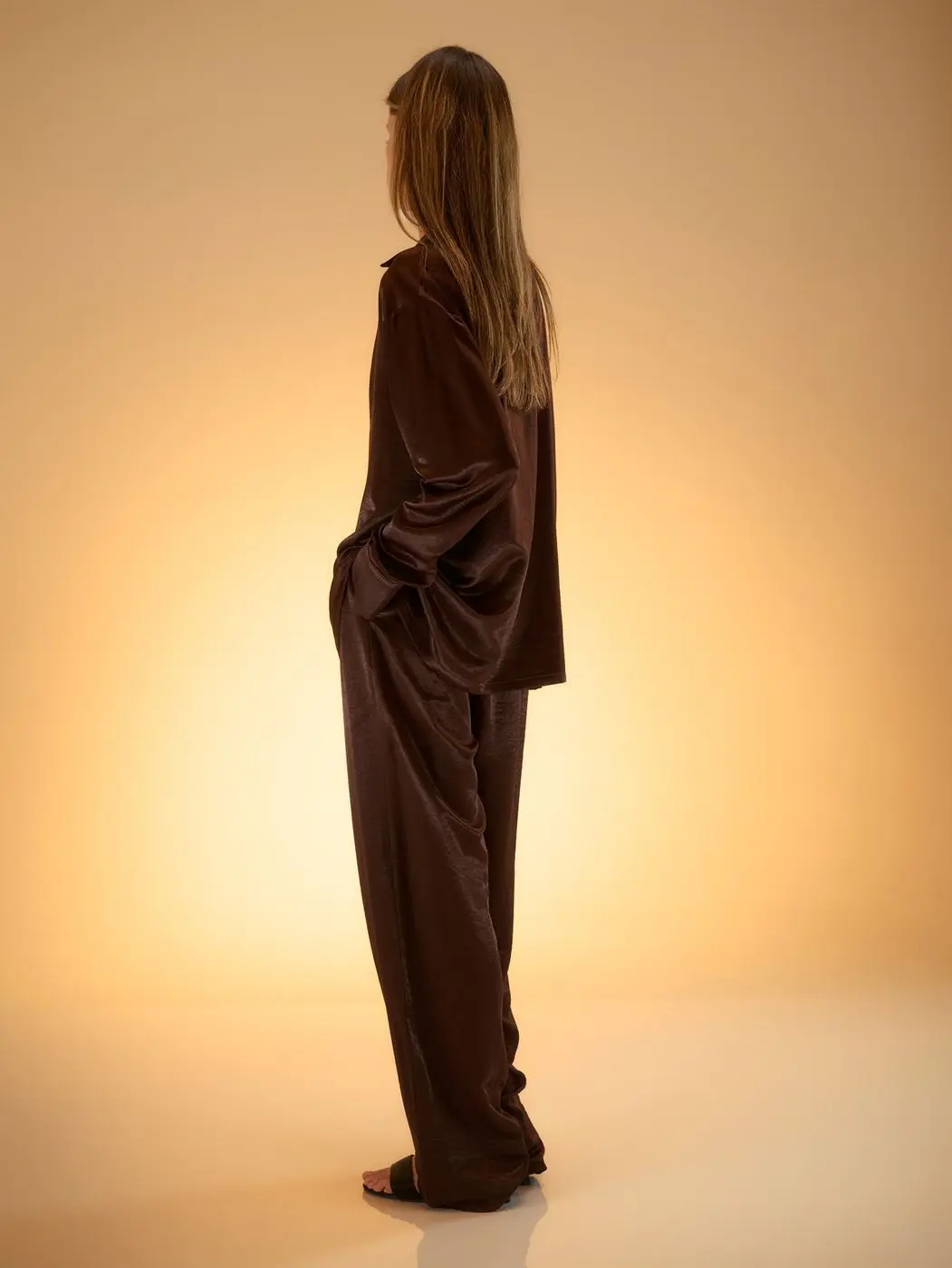 Рубашка из вискозы с английским воротником, шоколадный