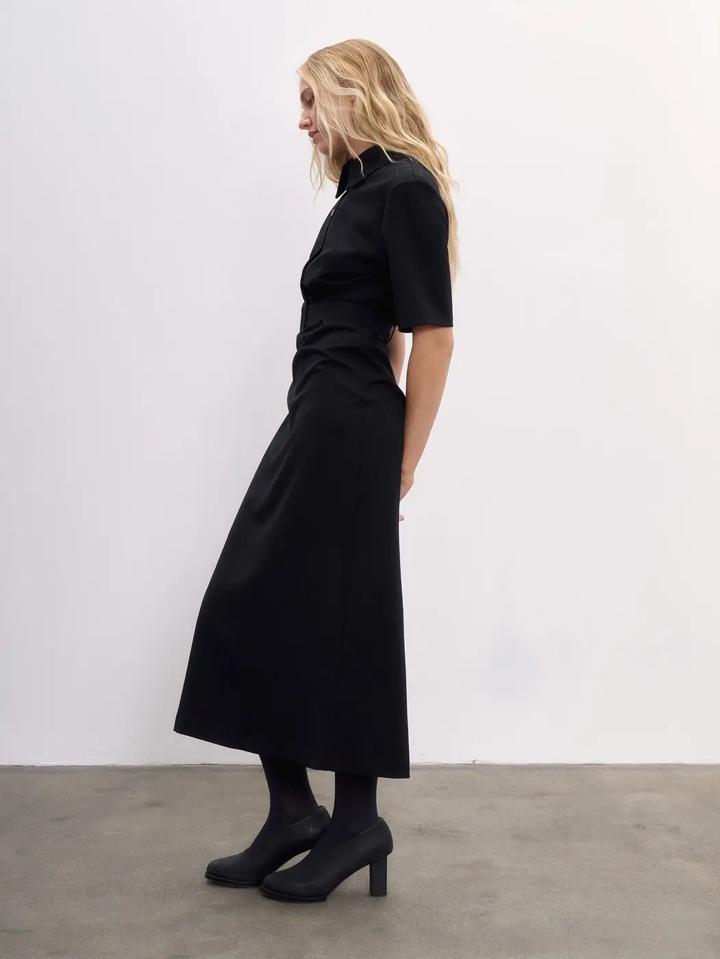 Платье миди с пуговицами на груди, черный