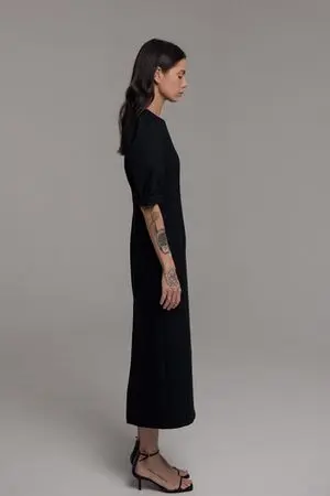 Платье миди с фигурным лифом, черный