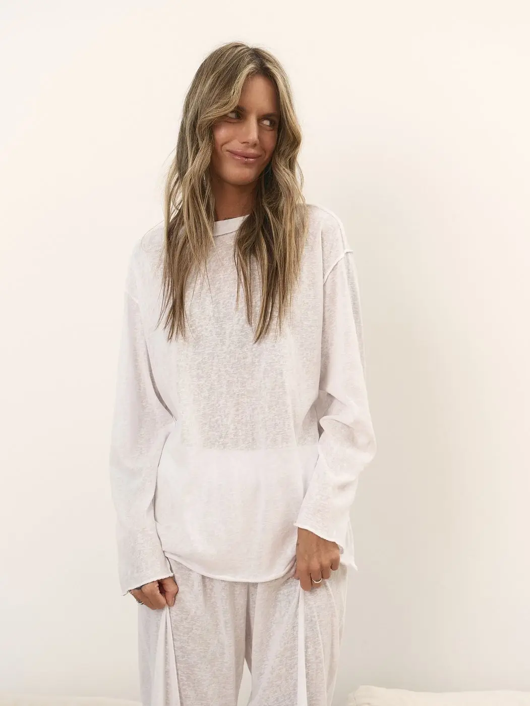 Лонгслив со швами наружу, молочный