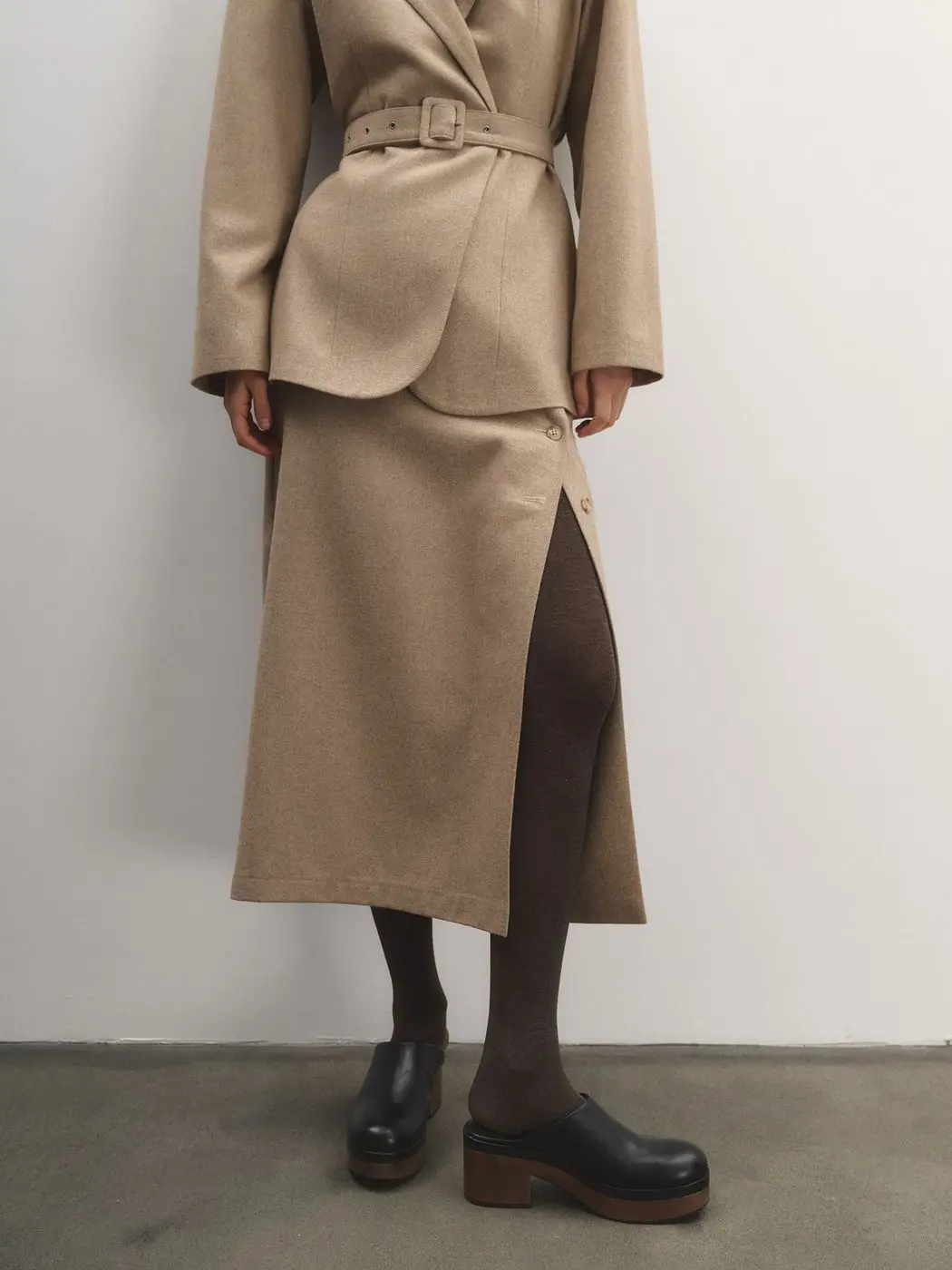 Жакет с поясом, бежевый