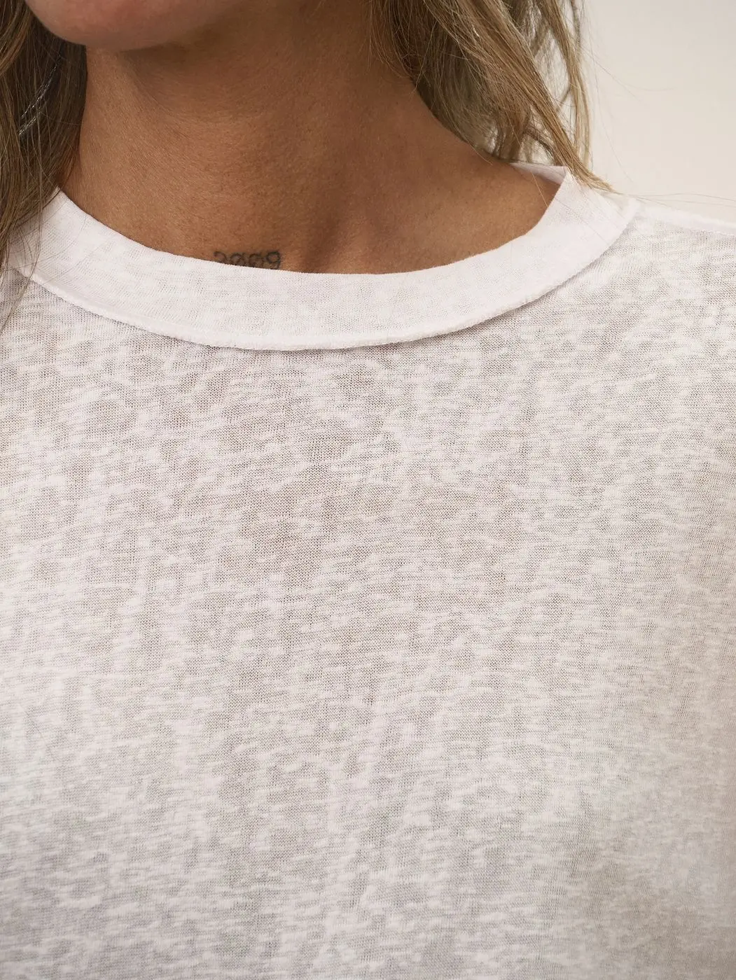 Лонгслив со швами наружу, молочный