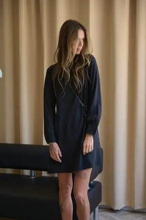 Платье мини из тенсела с рукавами, черный