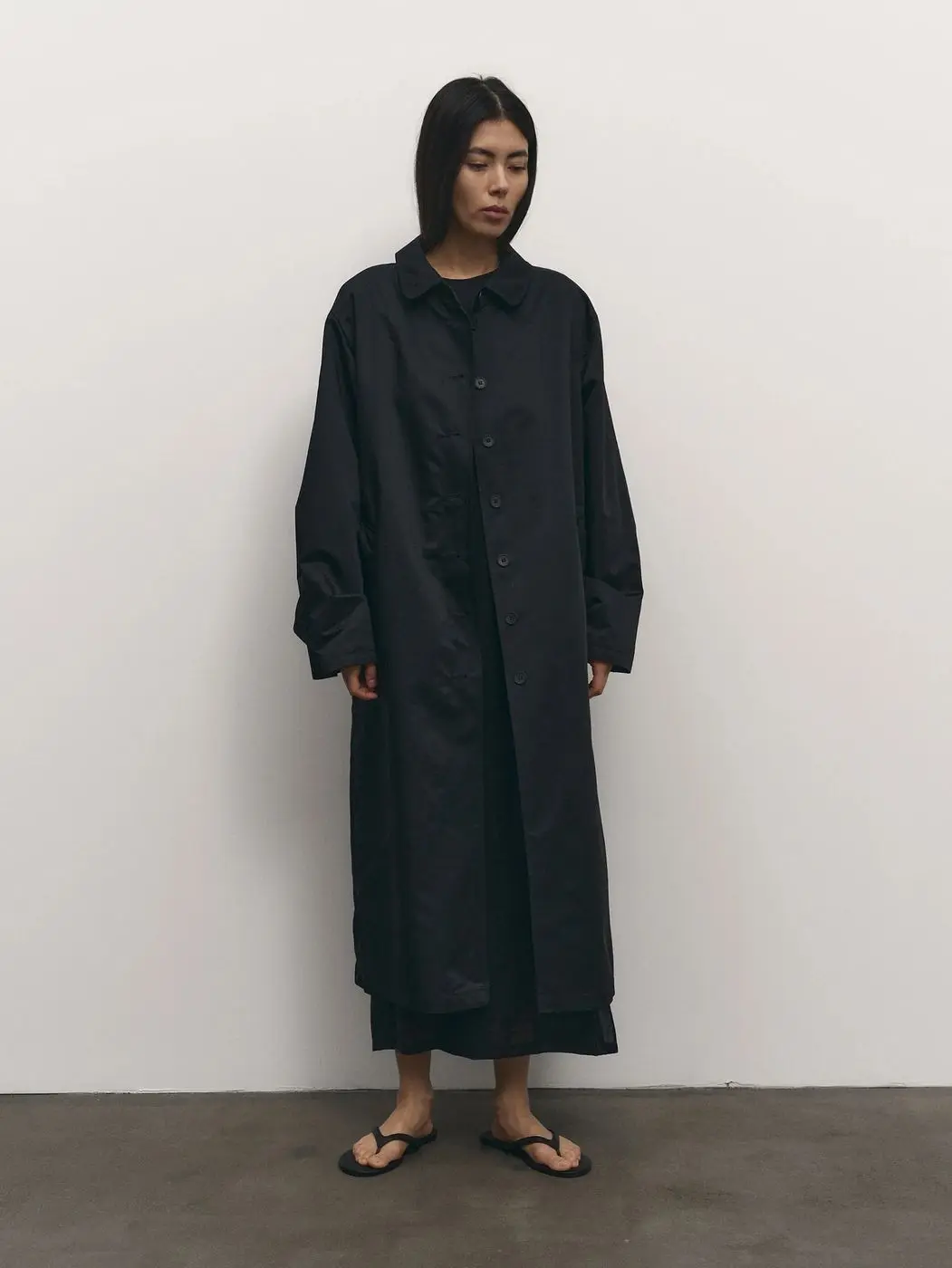 Плащ, черный
