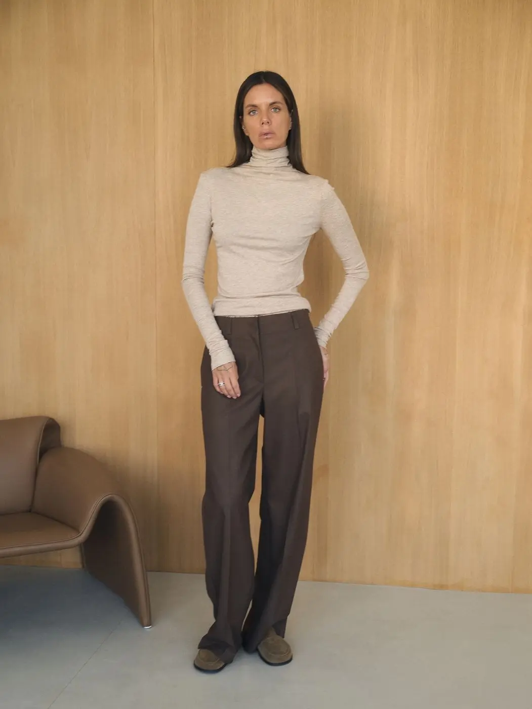 Брюки прямые с необработанным поясом, шоколадный