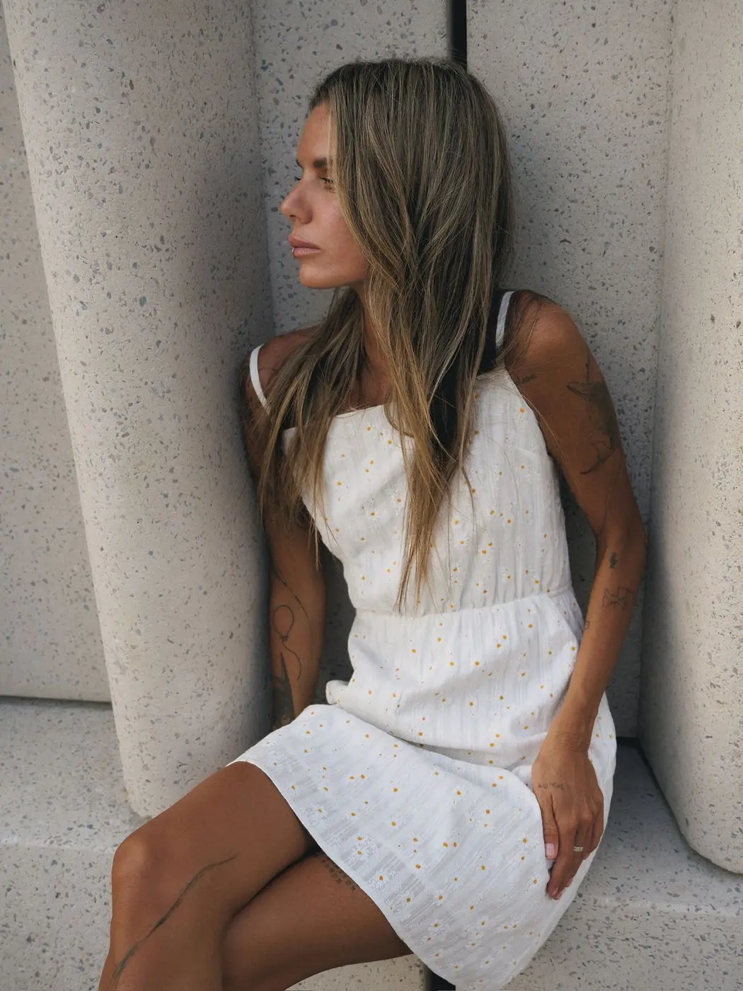 Сарафан мини с открытой спиной, молочный (принт:Цветы)