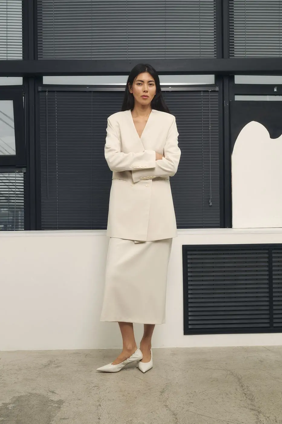 Платье-жакет из фактурной ткани, молочный