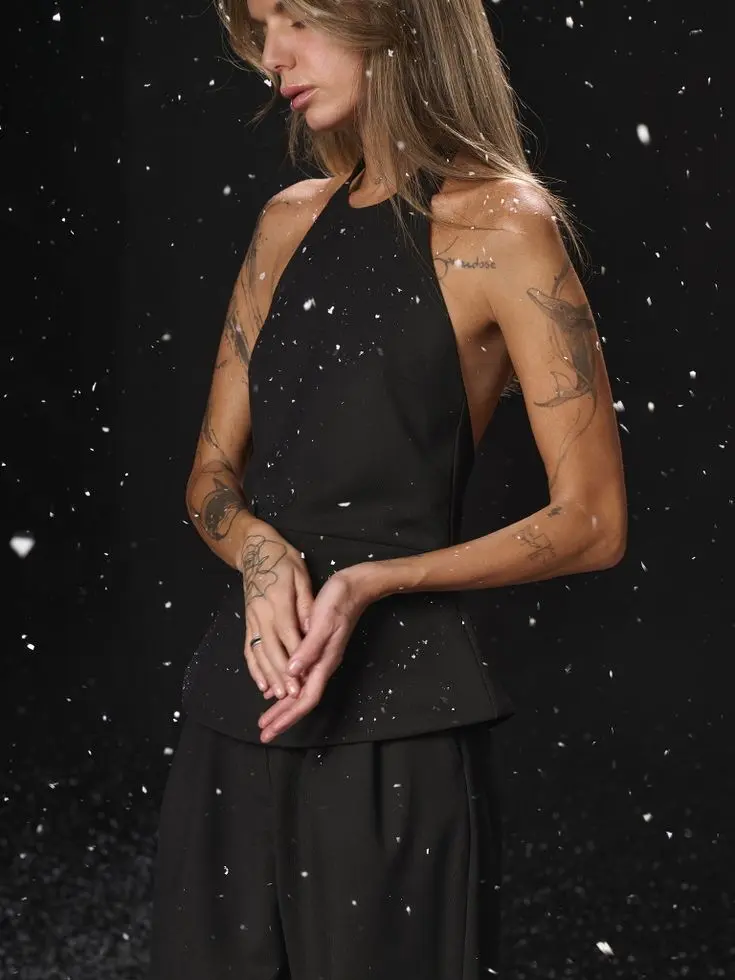 Топ с открытой спиной, черный