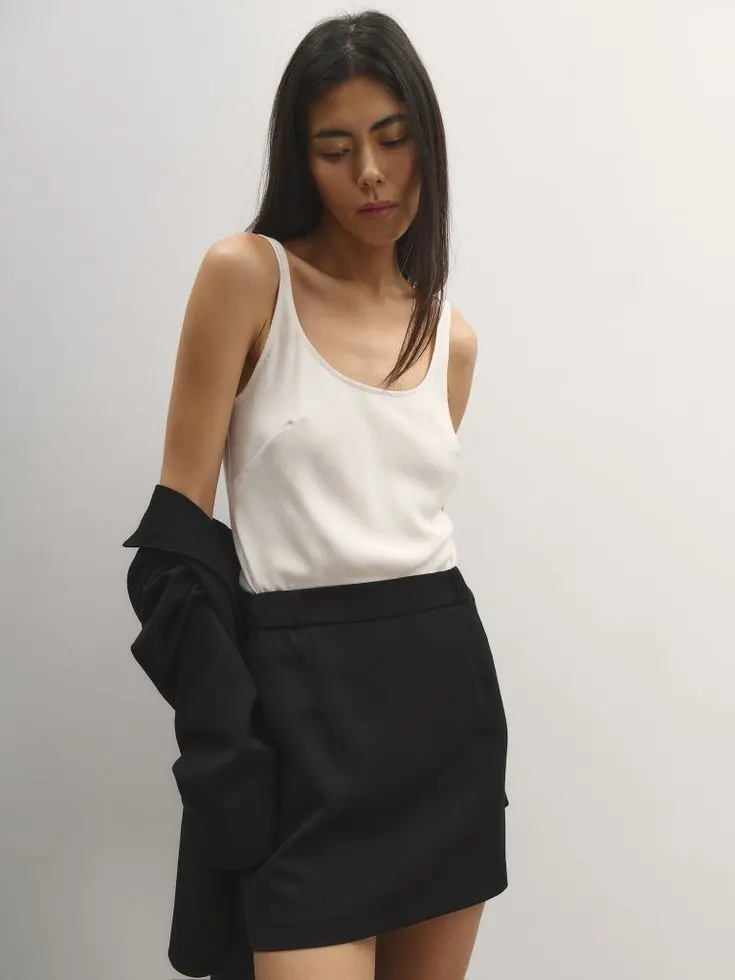 Юбка мини из фактурной ткани, черный