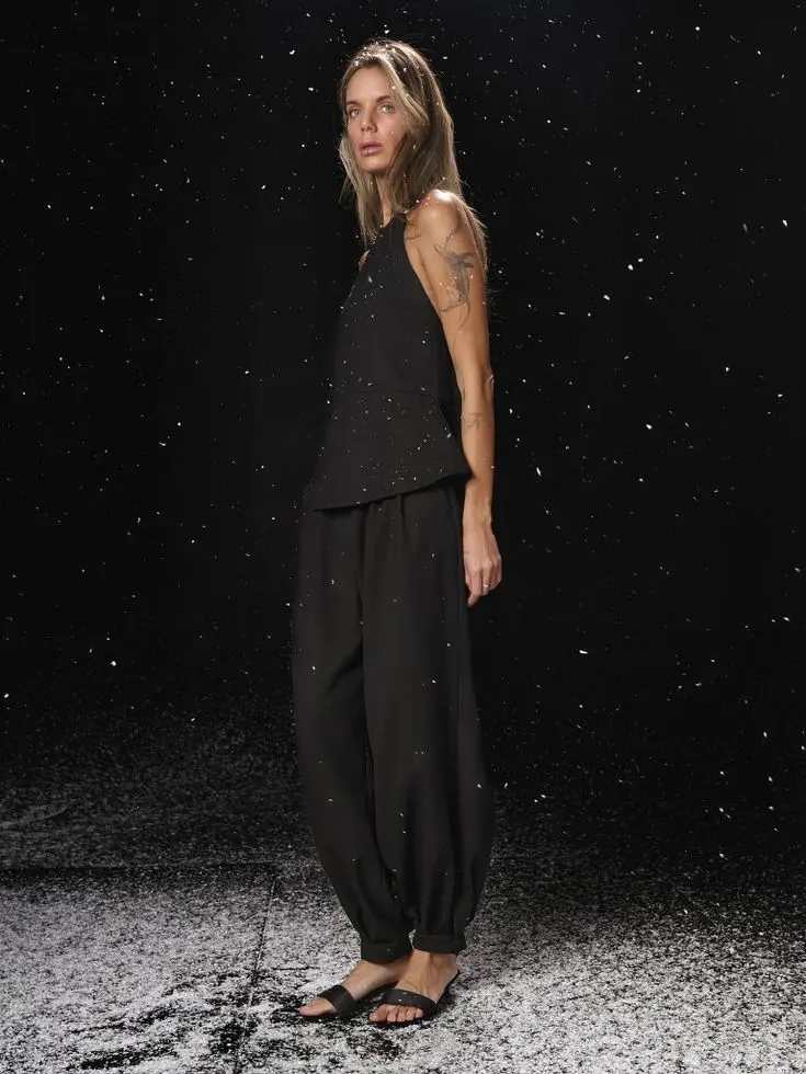 Брюки широкие с манжетами по низу, черный