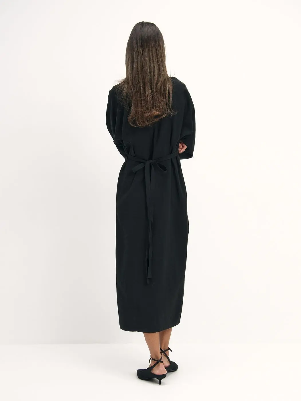 Платье-рубашка с защипами на талии, черный