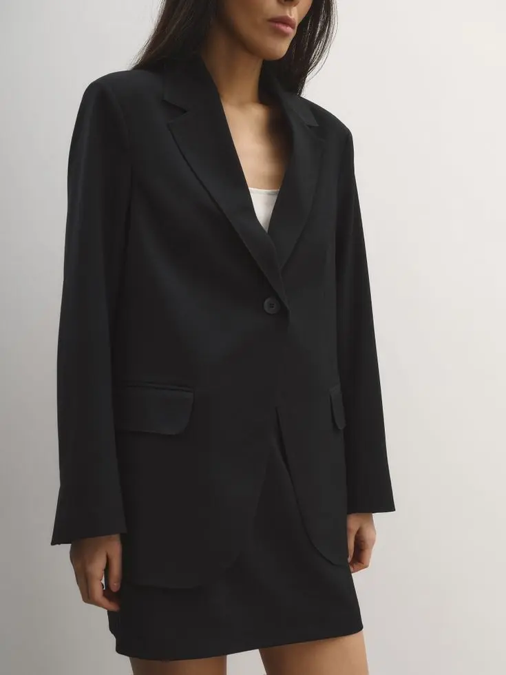 Жакет однобортный из фактурной ткани, черный