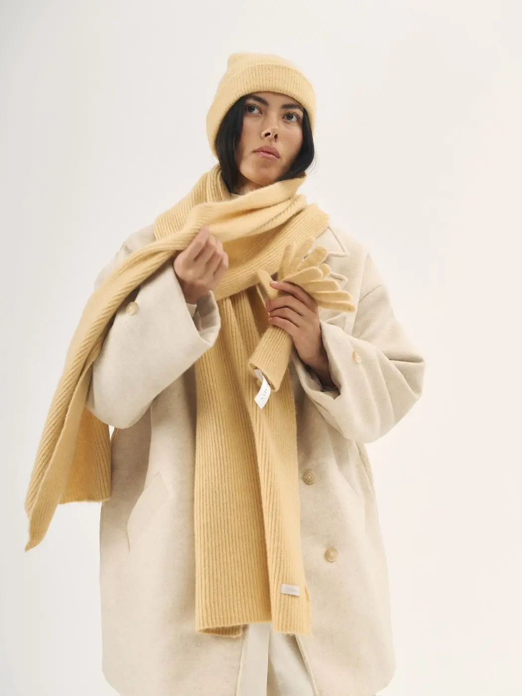 Перчатки с мохером, желтый