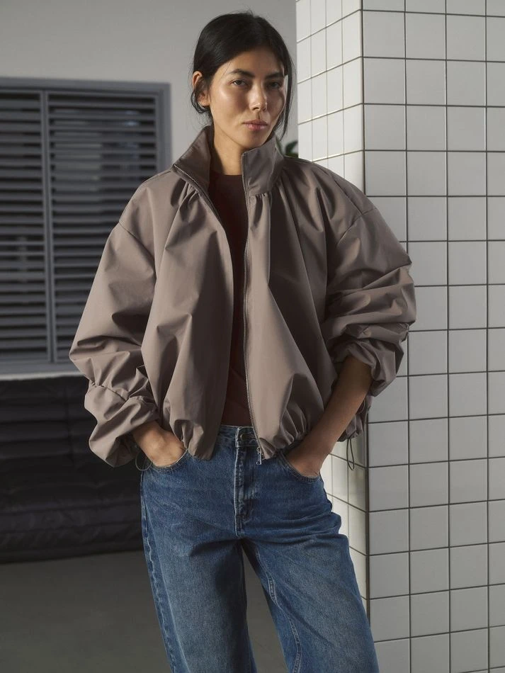 Куртка со сборками, серо-бежевый