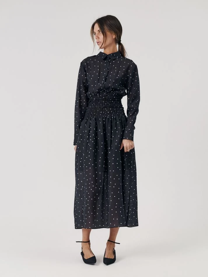 Платье макси с акцентной талией, черный (принт: Горох)