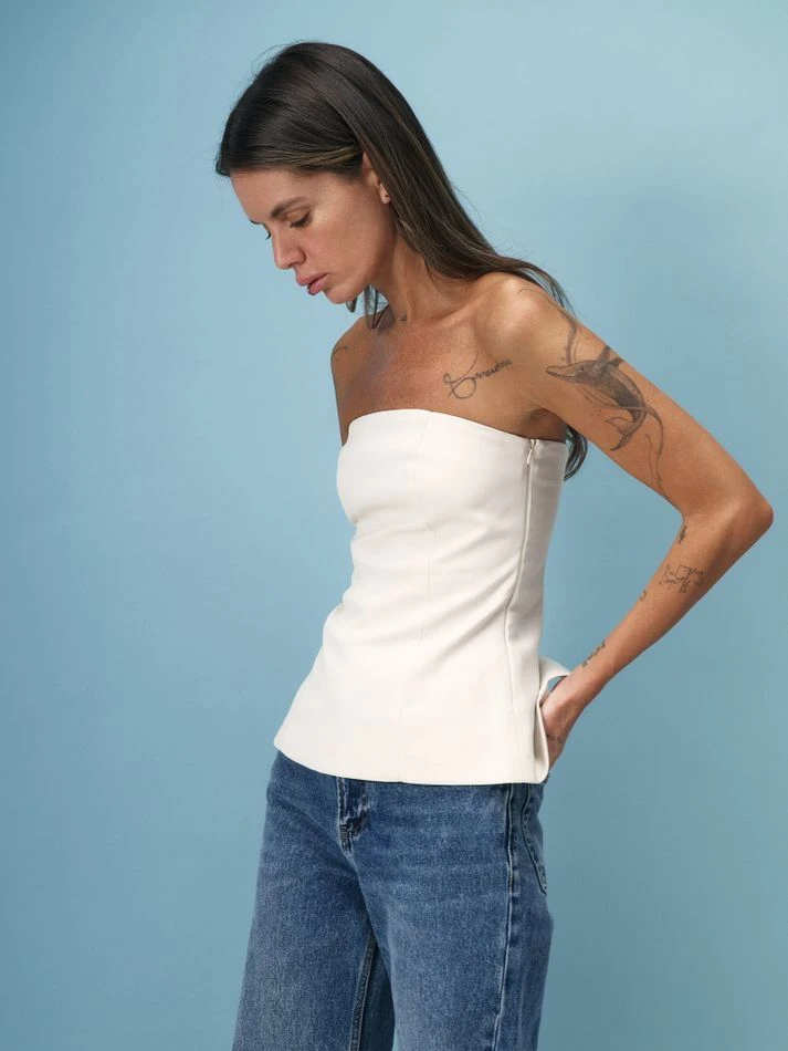 Корсет из фактурной ткани, молочный