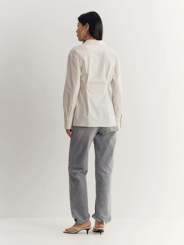 Рубашка приталенная с английским воротником, молочный