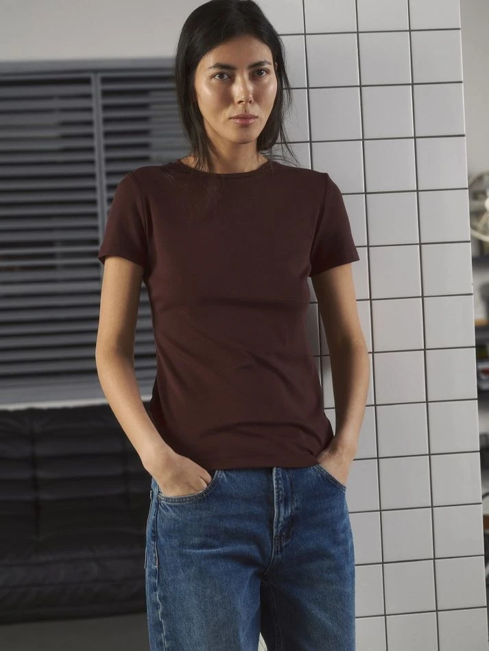 Футболка Slim fit, шоколадный