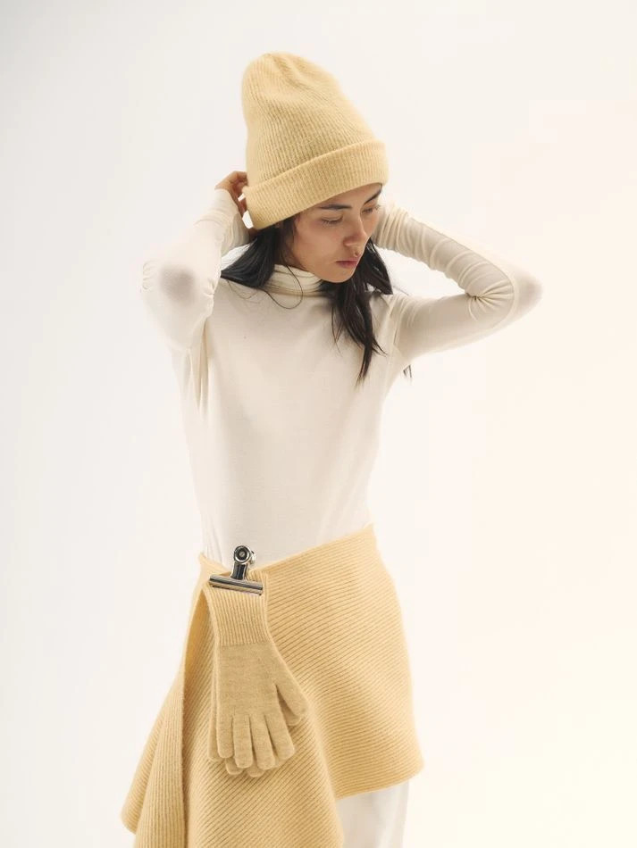 Шапка с мохером, желтый