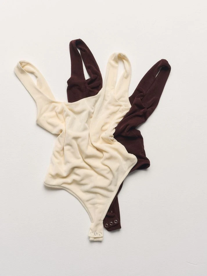 Боди мерцающее, молочный