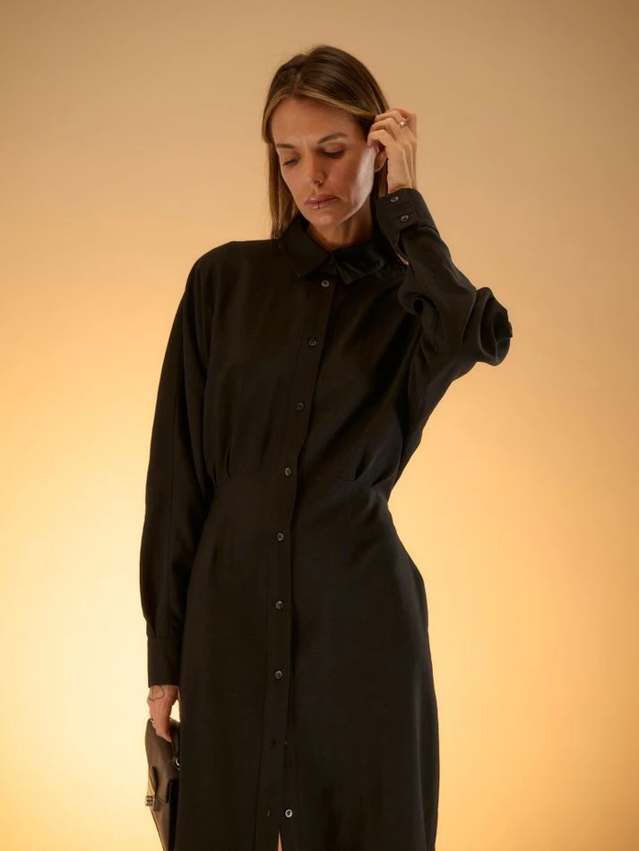 Платье-рубашка с защипами на талии, черный