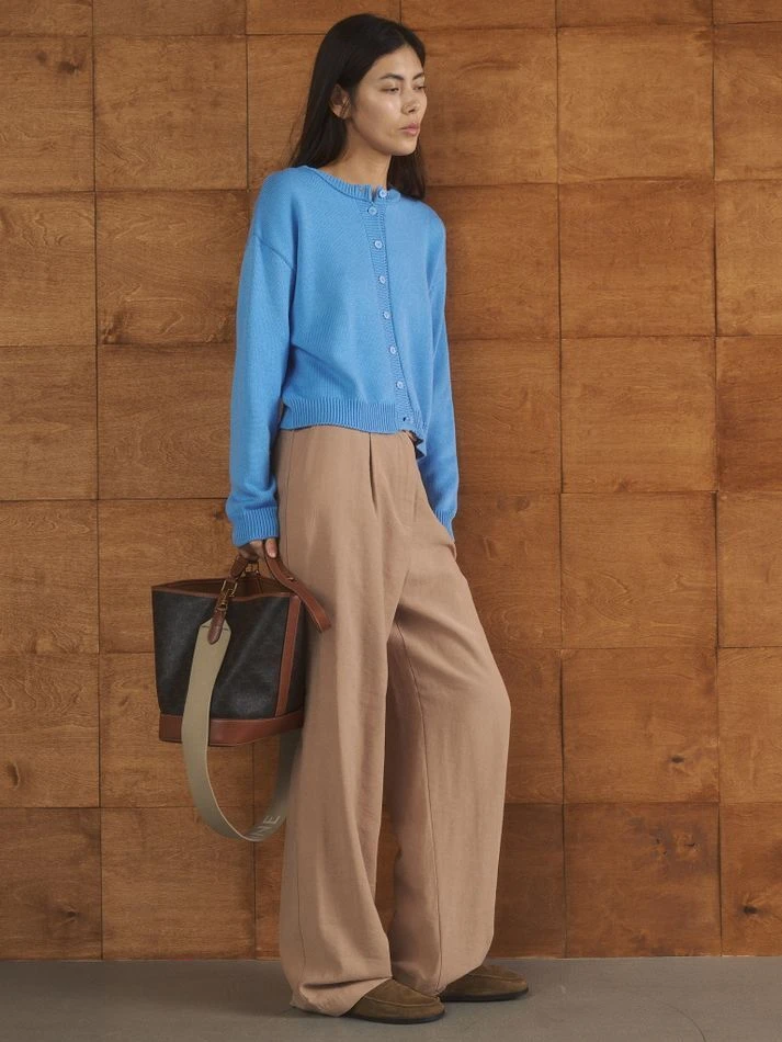 Брюки свободного кроя с защипами, бежевый