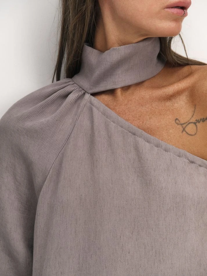 Платье на одно плечо, лавандовый