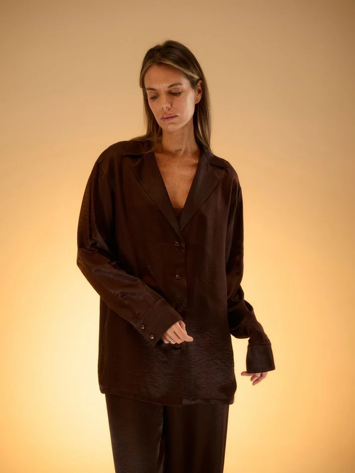 Рубашка из вискозы с английским воротником, шоколадный