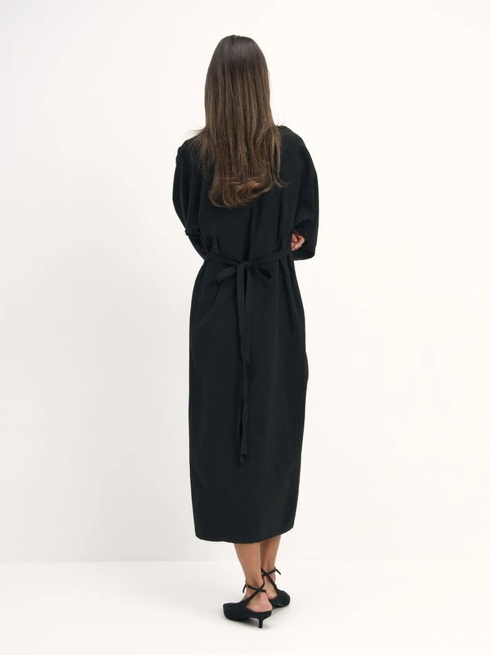 Платье-рубашка с защипами на талии, черный