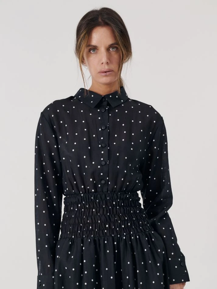 Платье макси с акцентной талией, черный (принт: Горох)