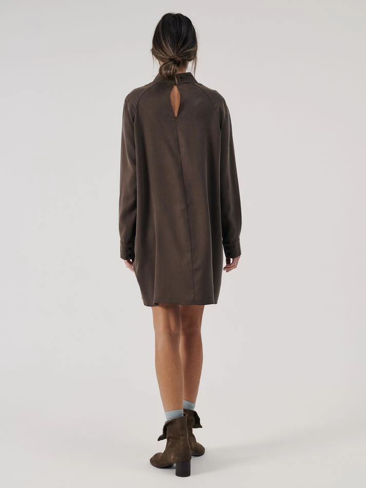 Платье мини с воротником-стойка, шоколадный