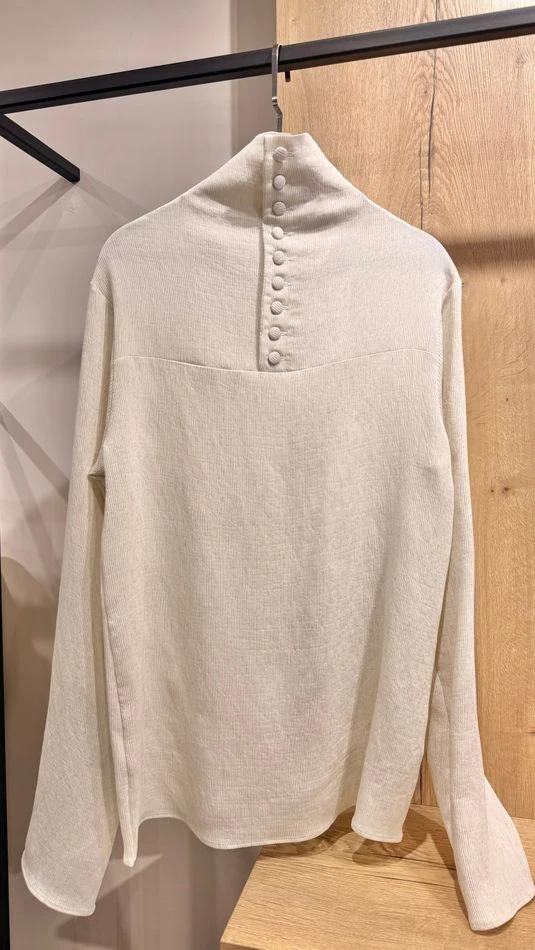 Блуза с пуговицами на воротнике, кремовый