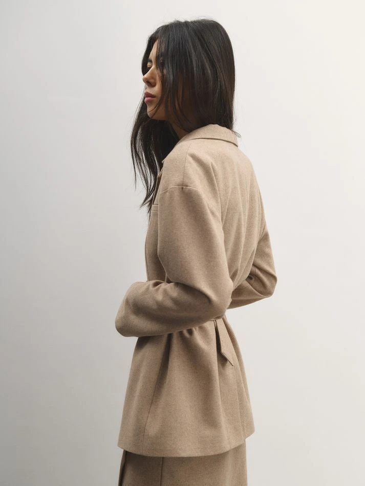 Жакет с поясом, бежевый