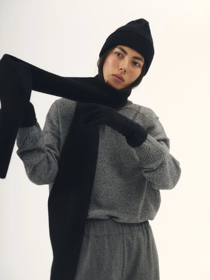 Шарф с мохером, черный