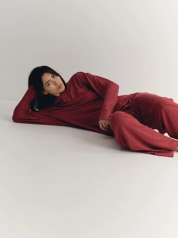 Костюм: лонгслив + брюки, бордовый