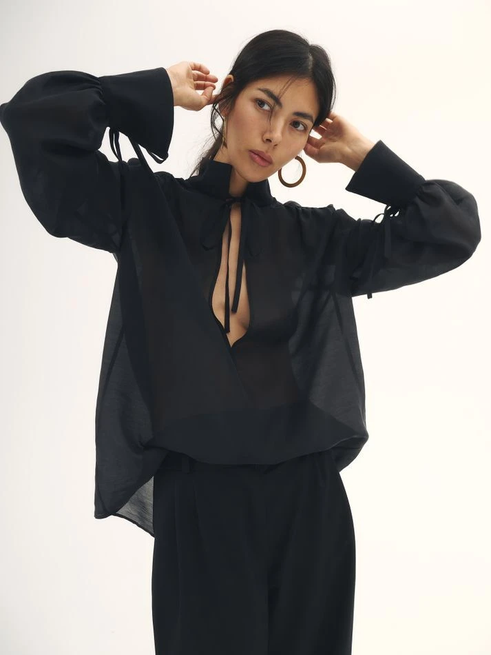 Блуза из органзы с завязками, черный