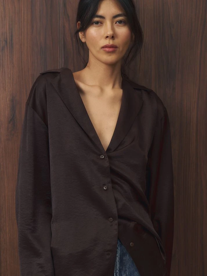 Рубашка из вискозы с английским воротником, шоколадный