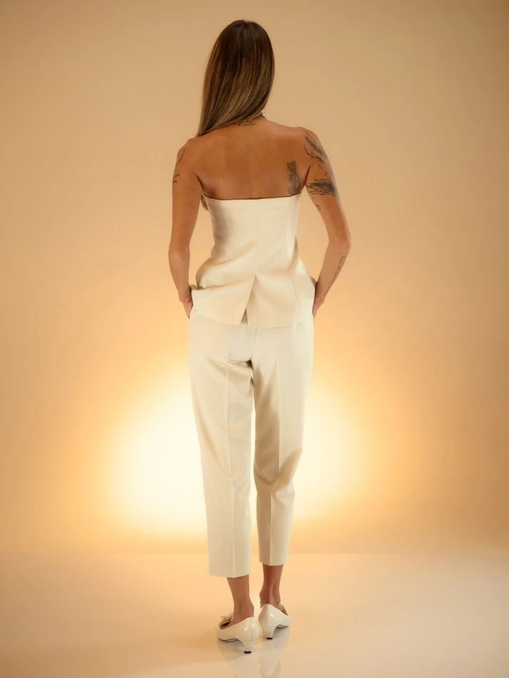 Корсет из фактурной ткани, молочный